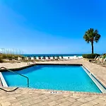 Pelican Walk 804